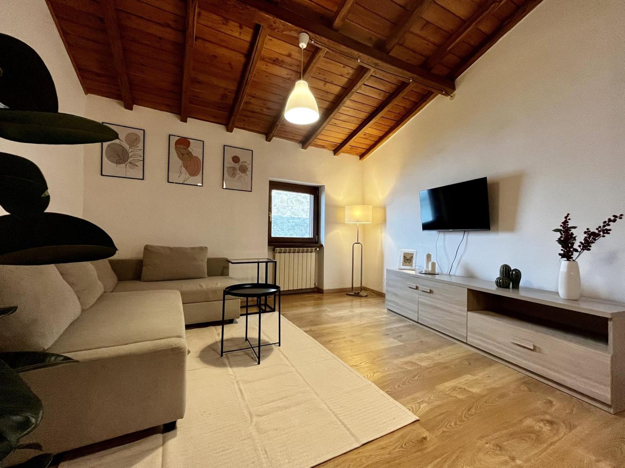 Eleganza In Centro Sul Lago - Ангвиллара-Сабация Экстерьер фото